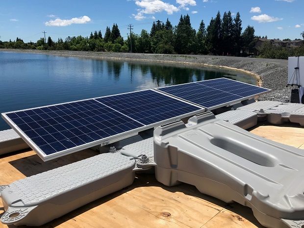 Floating solar system with Futuresolar module